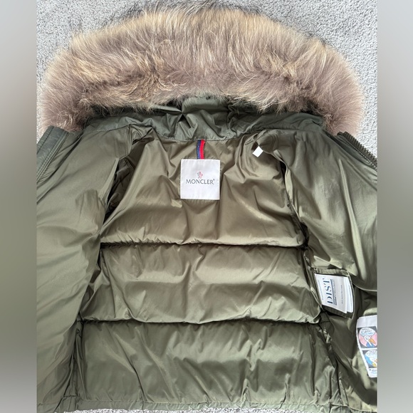 Green kids winter jacket - Picture 3 of 7